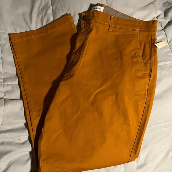 NWT Men’s Khaki pants 38 x 30 - Picture 2 of 3